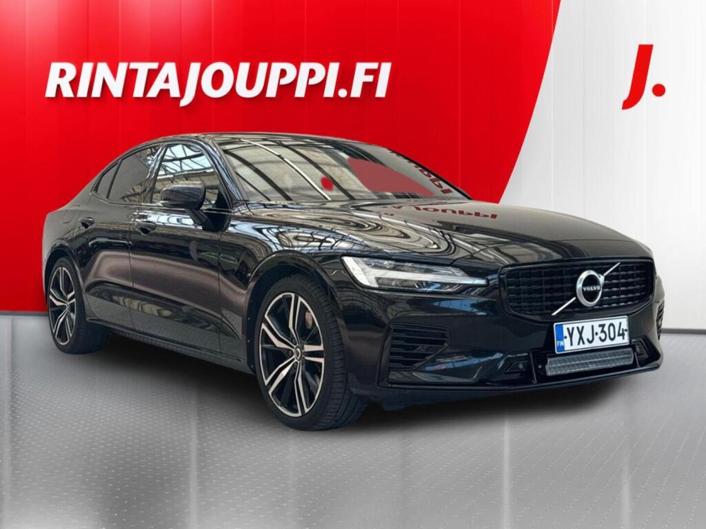 Volvo S60 2020 Musta