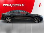 Volvo S60 2020 Musta