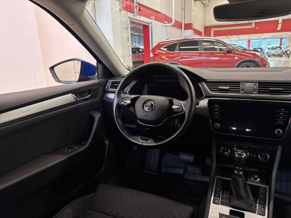 Skoda Superb 2020 Sininen
