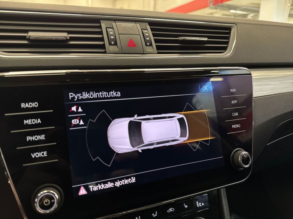 Skoda Superb 2020 Sininen