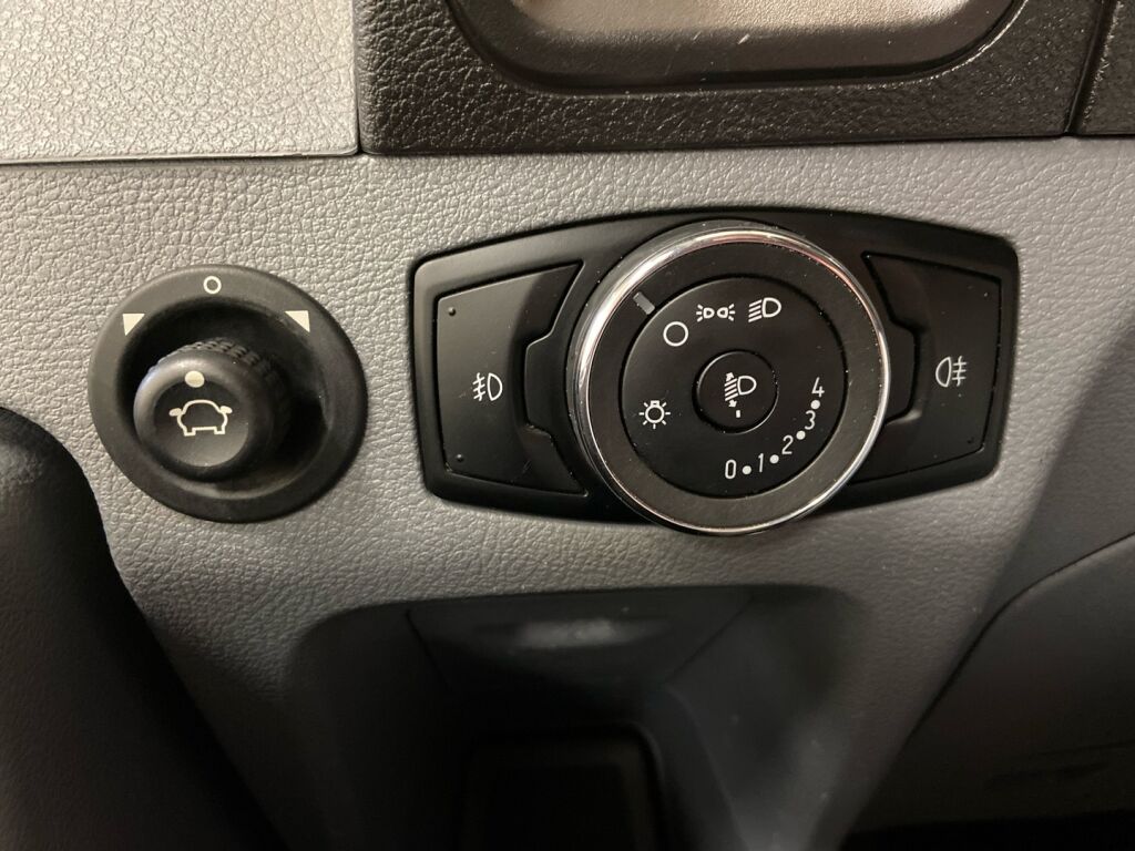 Ford Transit 2016 Valkoinen