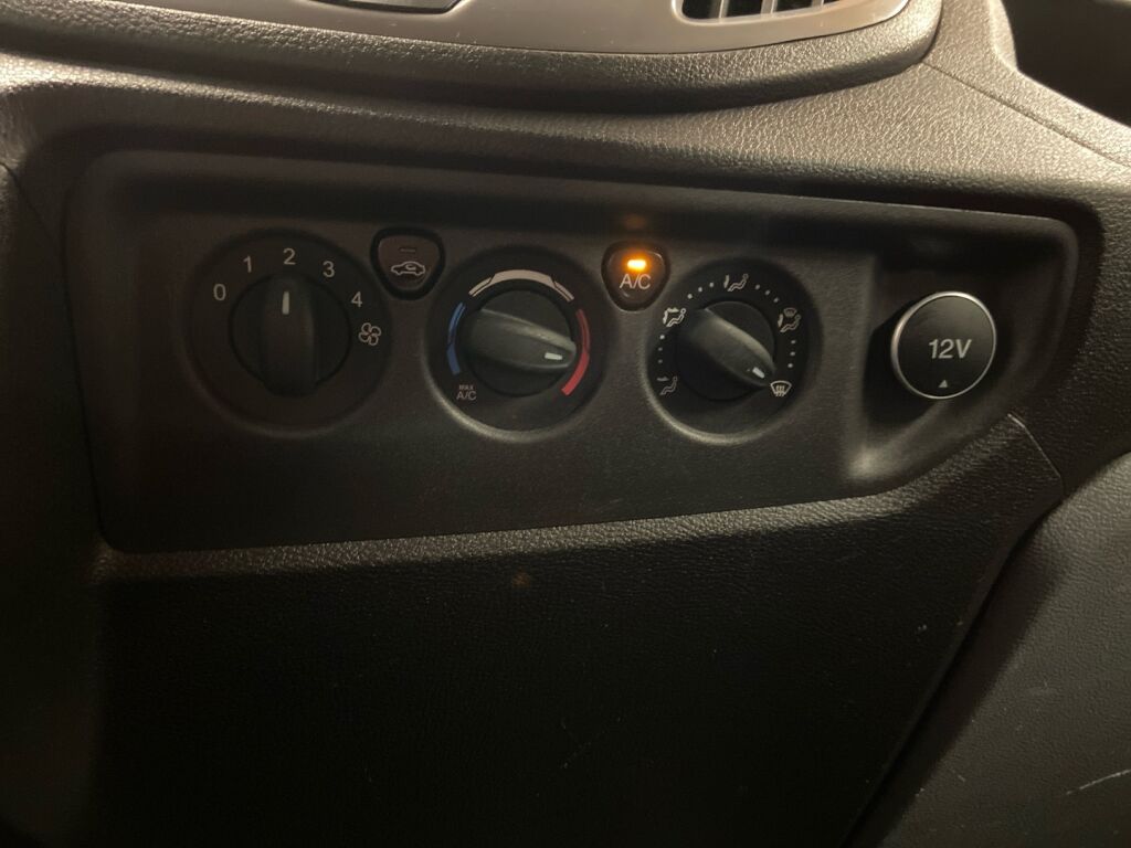 Ford Transit 2016 Valkoinen