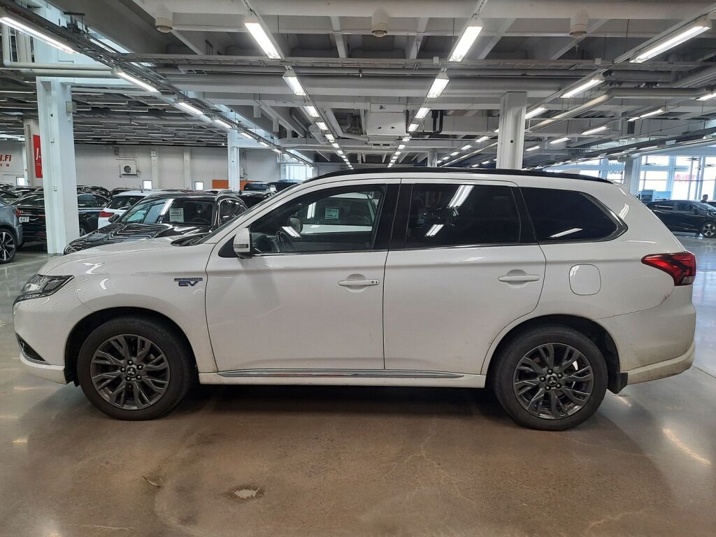 Mitsubishi Outlander PHEV 2018 Valkoinen