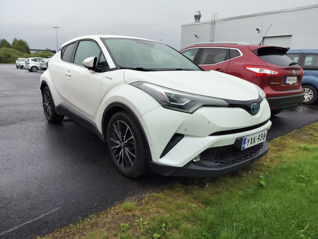 Toyota C-HR 2017 Valkoinen