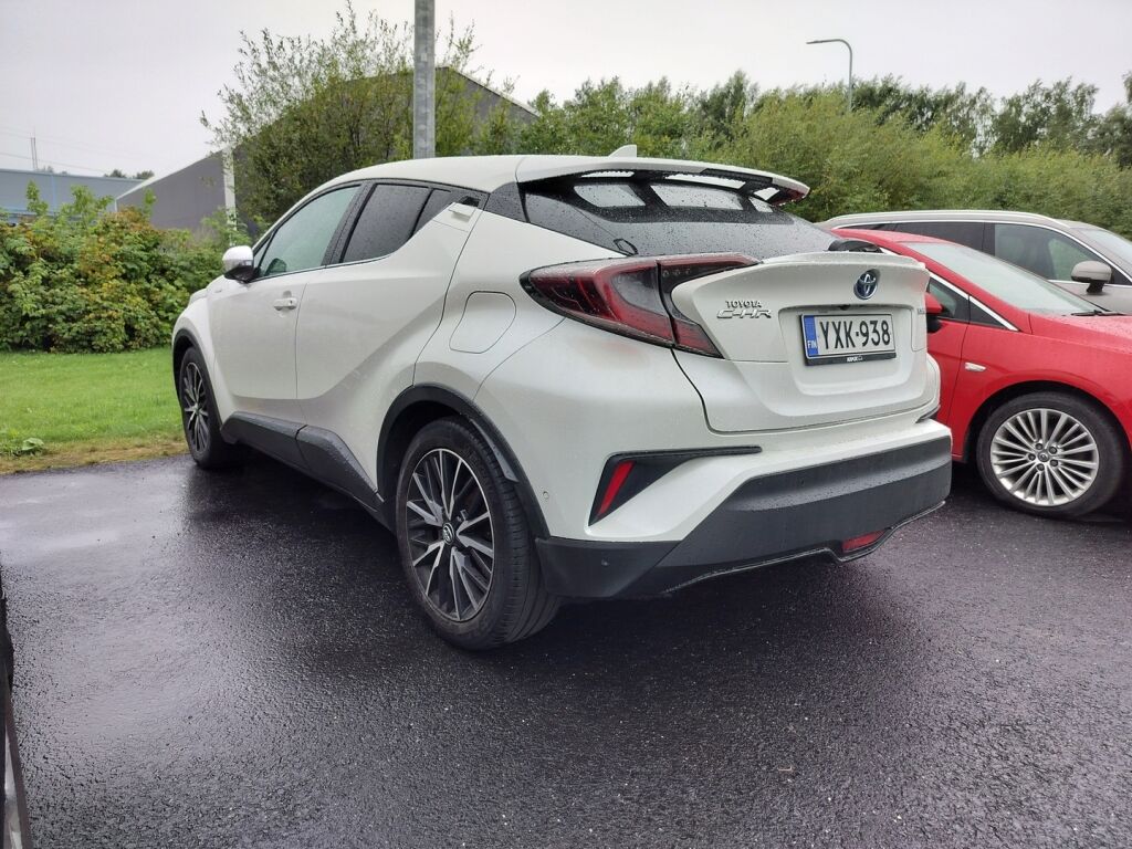 Toyota C-HR 2017 Valkoinen