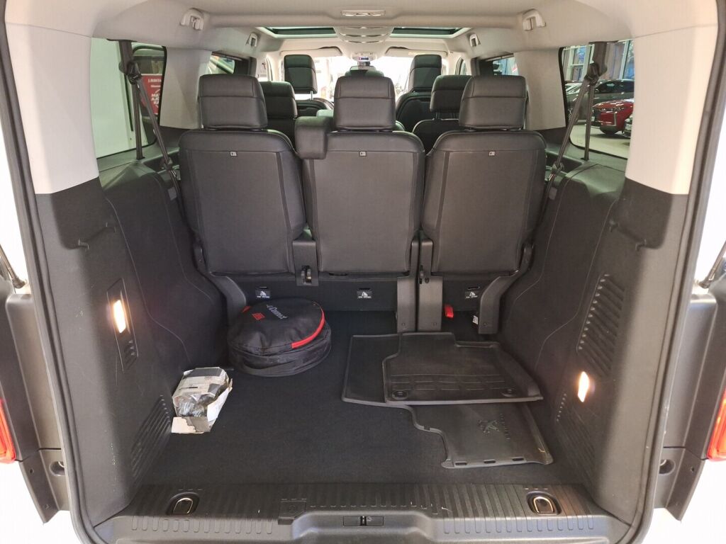 Peugeot e-Traveller 2021 Valkoinen