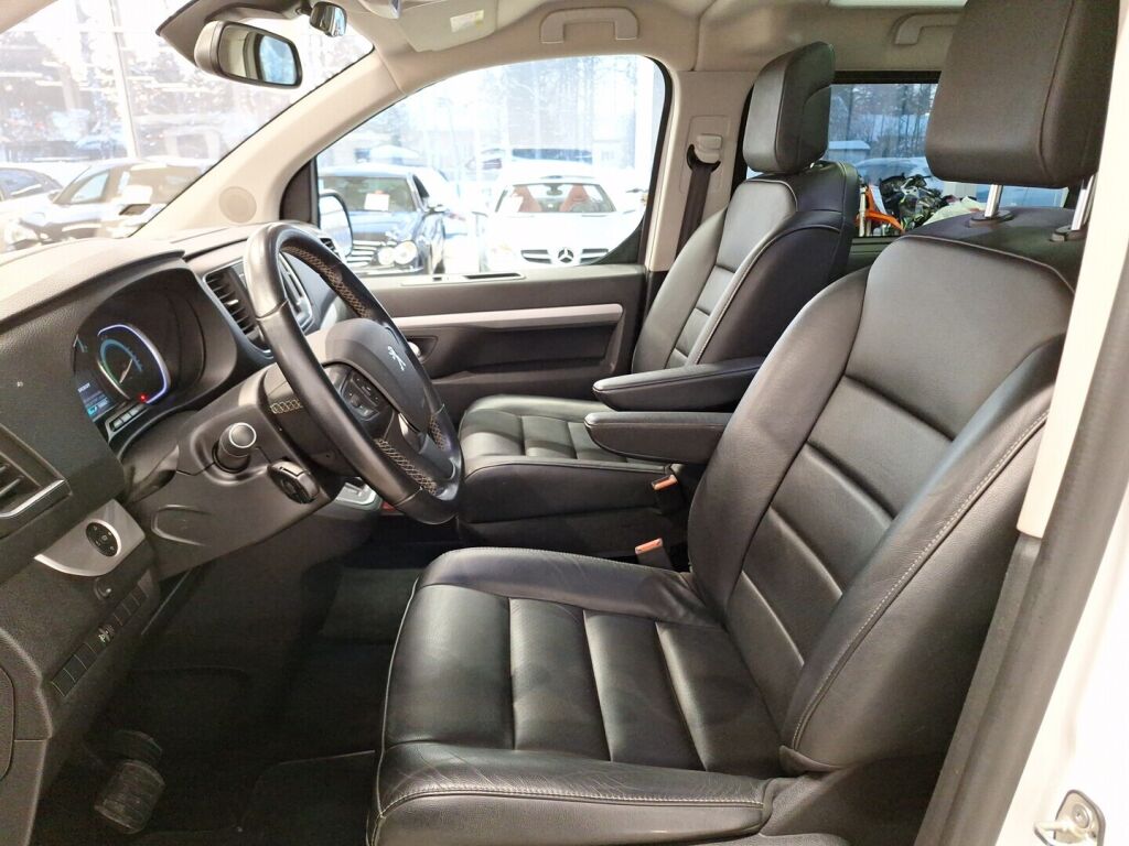 Peugeot e-Traveller 2021 Valkoinen