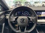 Skoda Octavia 2021 Sininen metalli / Race Blue