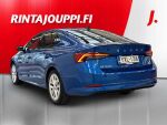Skoda Octavia 2021 Sininen metalli / Race Blue