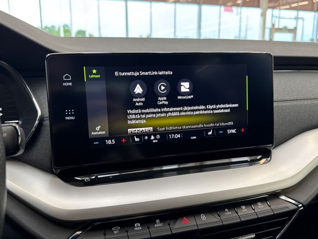 Skoda Octavia 2021 Sininen metalli / Race Blue