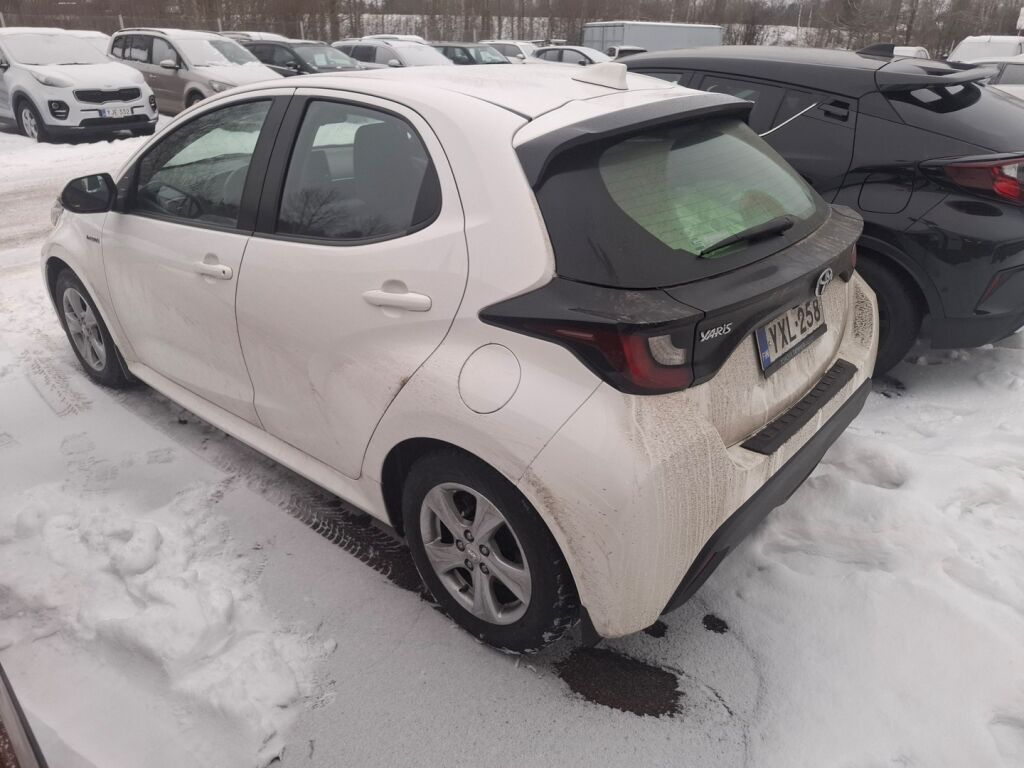 Toyota Yaris 2021 Valkoinen