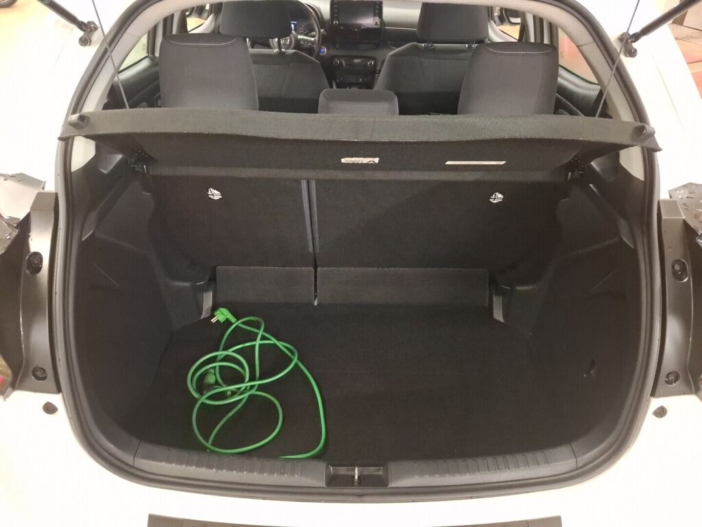 Toyota Yaris 2021 Valkoinen