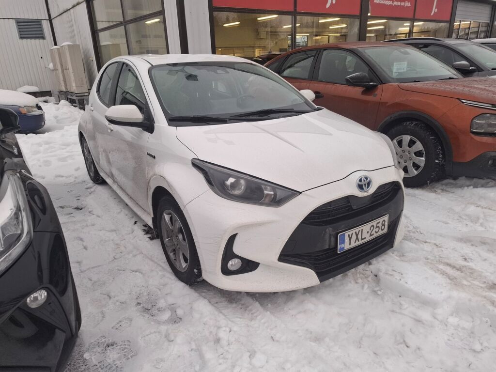 Toyota Yaris 2021 Valkoinen
