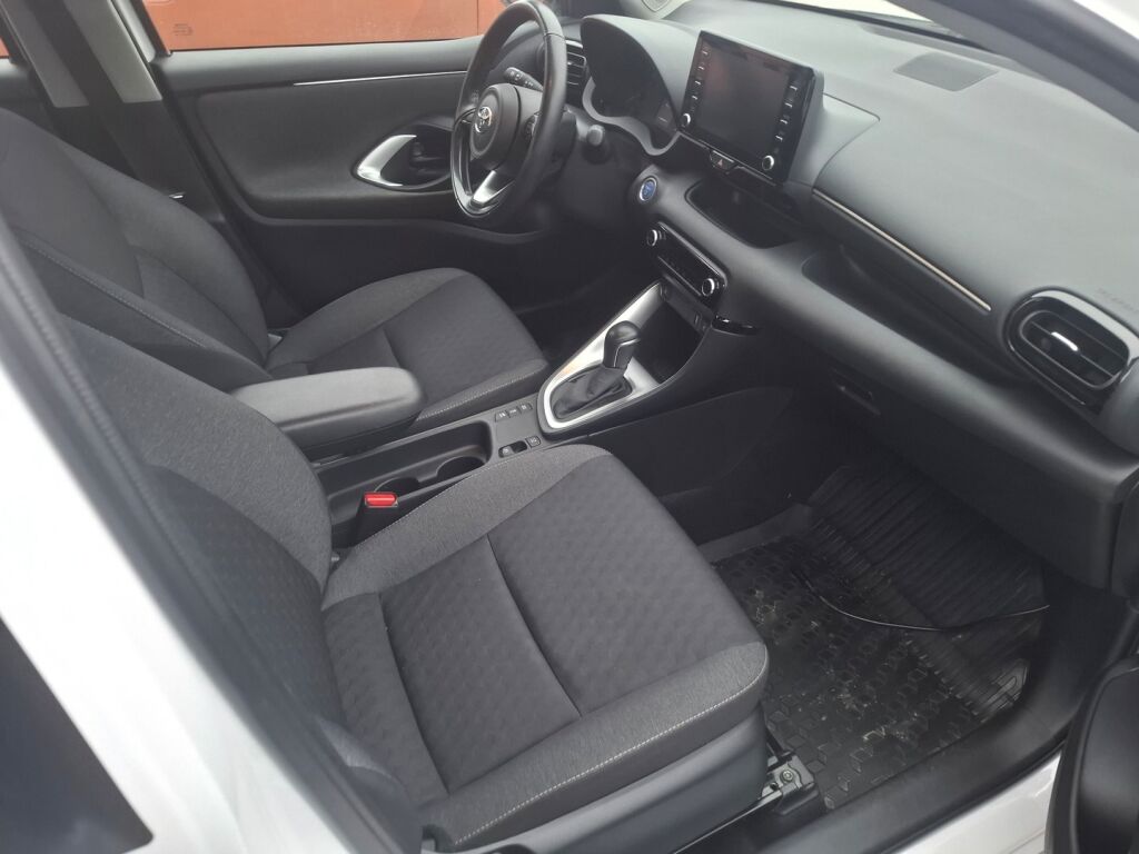 Toyota Yaris 2021 Valkoinen