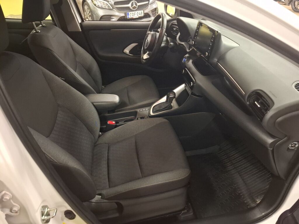 Toyota Yaris 2021 Valkoinen