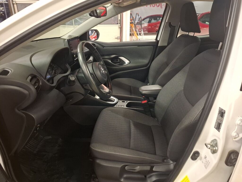Toyota Yaris 2021 Valkoinen