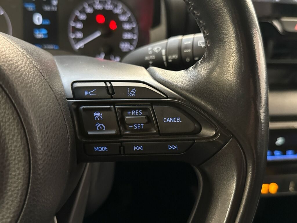 Toyota Yaris 2021 Valkoinen