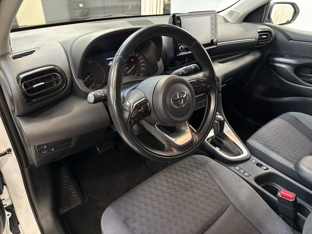Toyota Yaris 2021 Valkoinen
