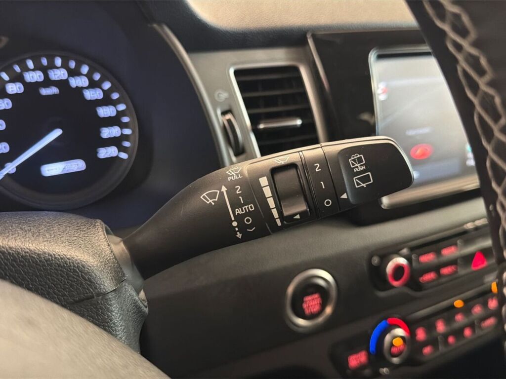 Kia Niro plug-in 2019 Ruskea (beige)