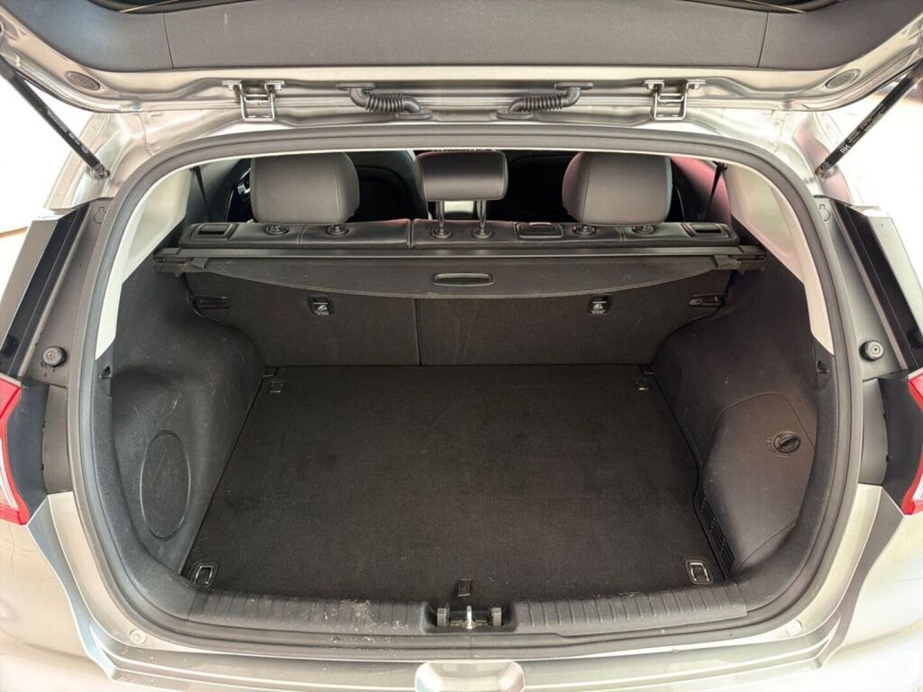 Kia Niro plug-in 2019 Ruskea (beige)