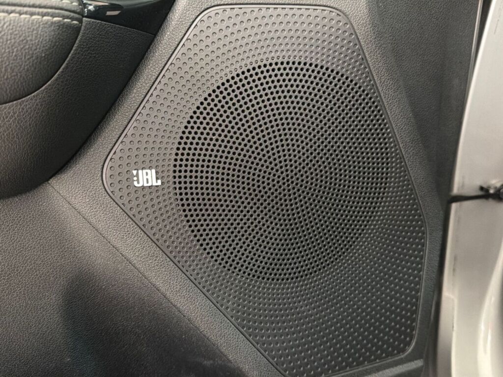 Kia Niro plug-in 2019 Ruskea (beige)