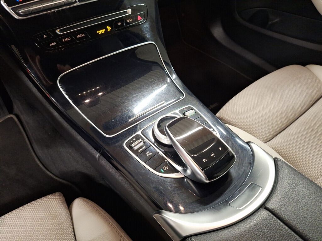 Mercedes-Benz C 2018 Musta