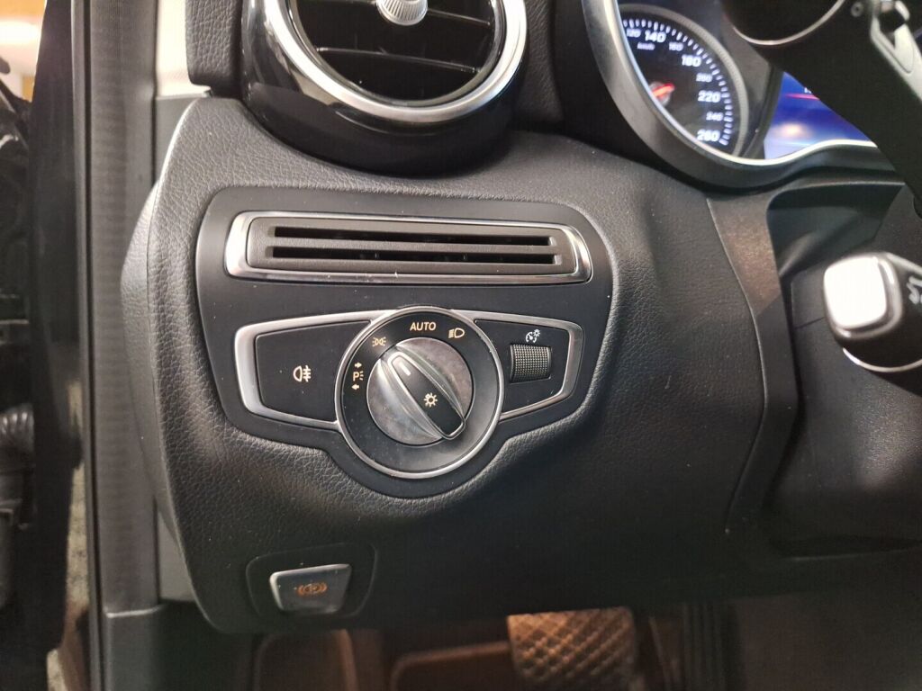 Mercedes-Benz C 2018 Musta