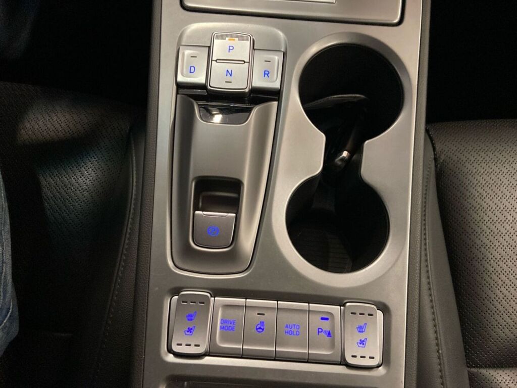 Hyundai KONA 2020 Oranssi