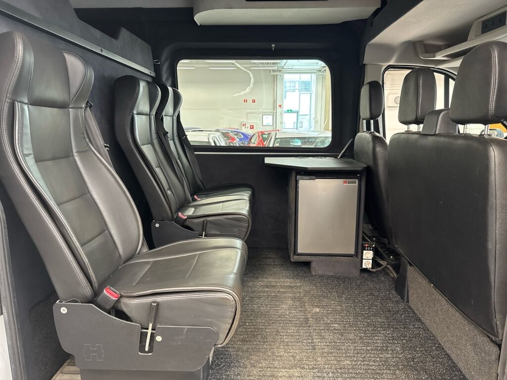 Ford Transit 2019 Valkoinen