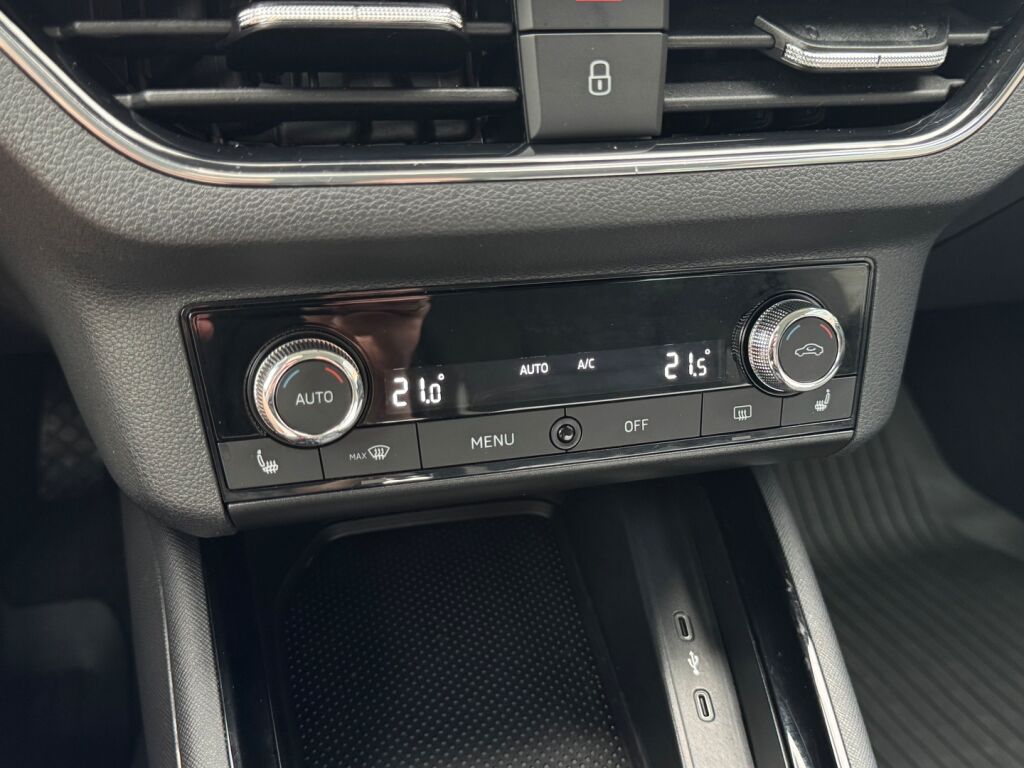 Skoda Kamiq 2021 Sininen