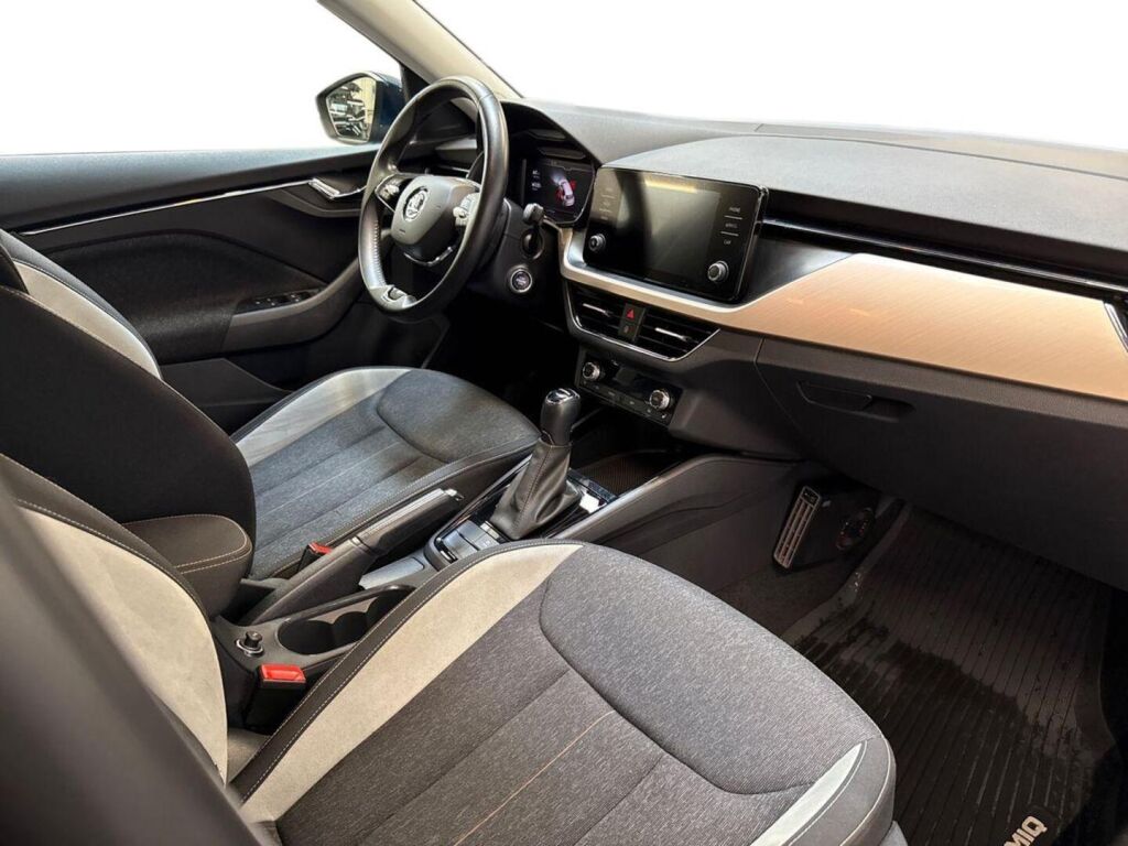 Skoda Kamiq 2021 Sininen