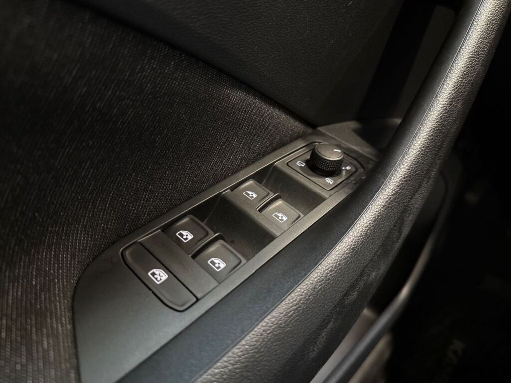Skoda Kamiq 2021 Sininen