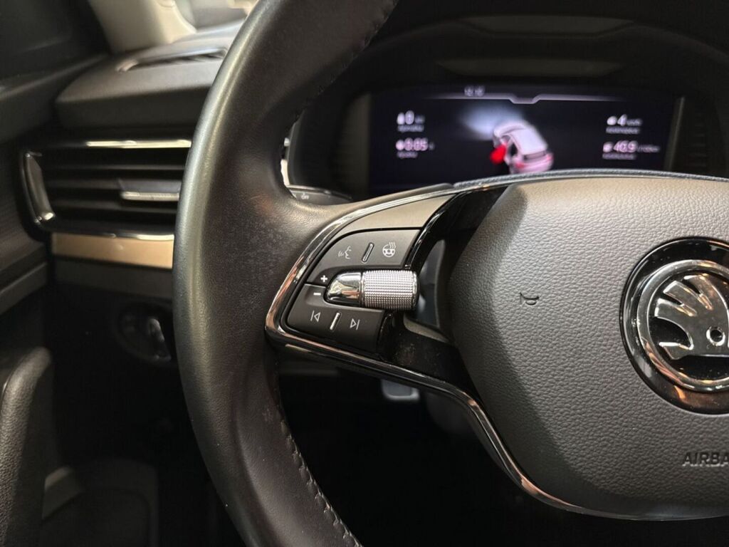 Skoda Kamiq 2021 Sininen
