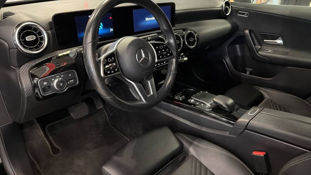 Mercedes-Benz A 2021 Musta