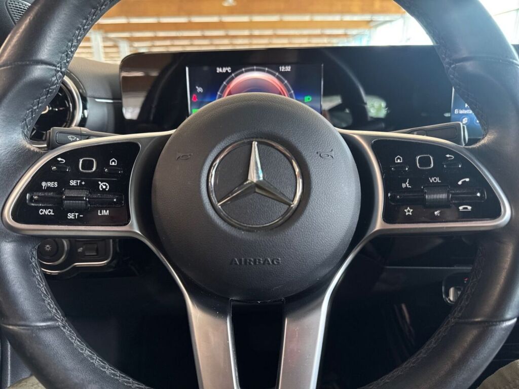 Mercedes-Benz A 2021 Musta