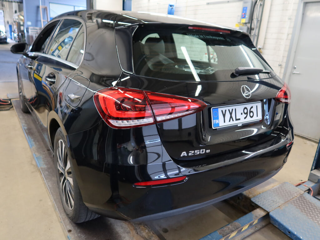Mercedes-Benz A 2021 Musta