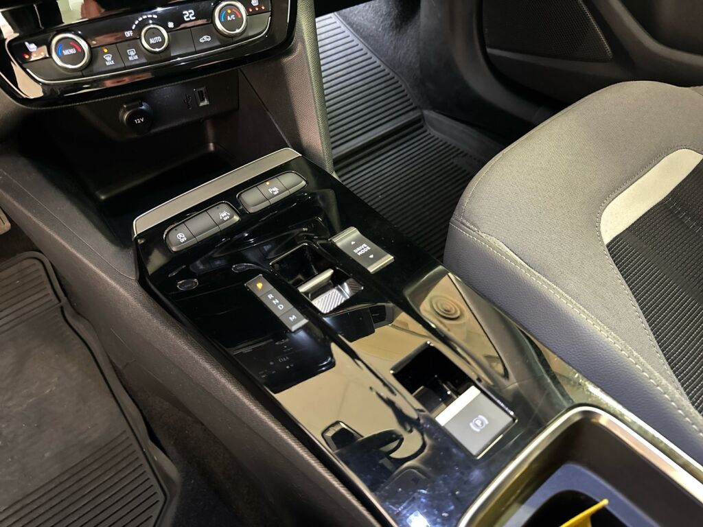 Opel Mokka 2021 Musta