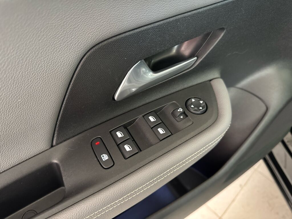 Opel Mokka 2021 Musta