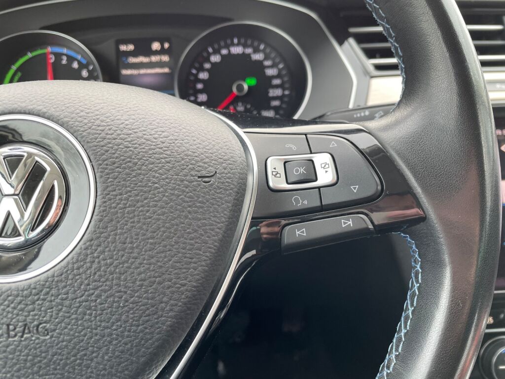 Volkswagen Passat 2017 Valkoinen