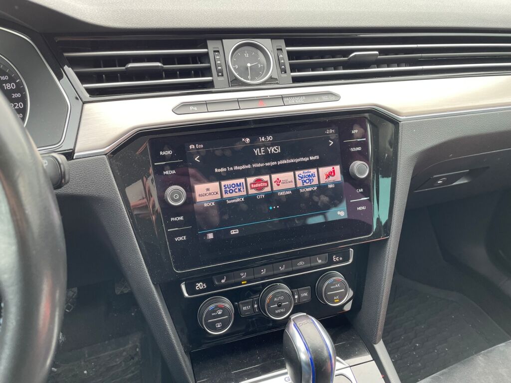 Volkswagen Passat 2017 Valkoinen