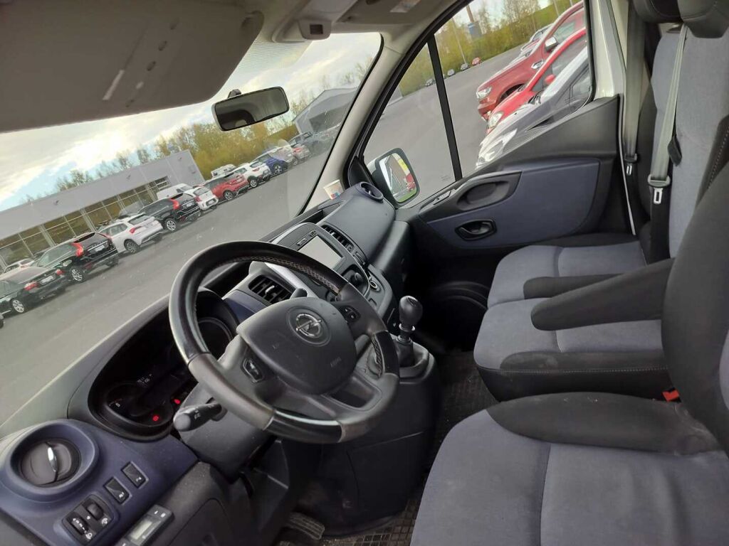 Opel Vivaro 2017, bild 3/3