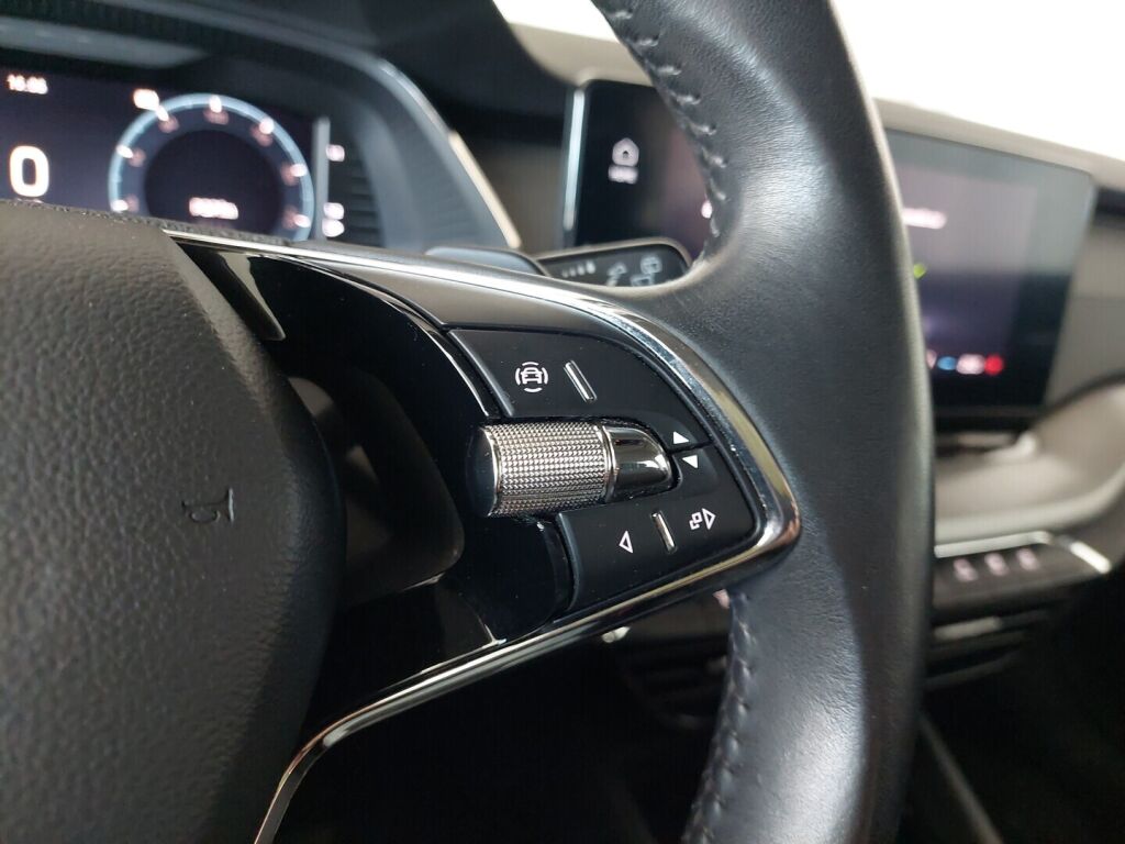 Skoda Octavia 2021 Sininen