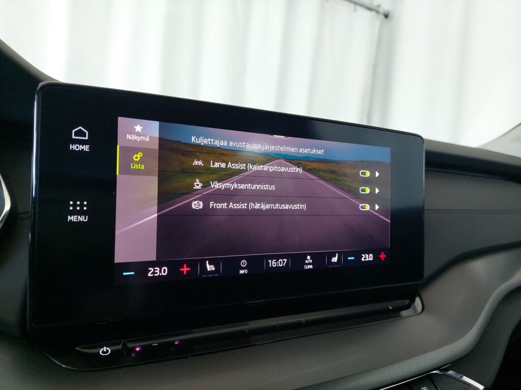 Skoda Octavia 2021 Sininen