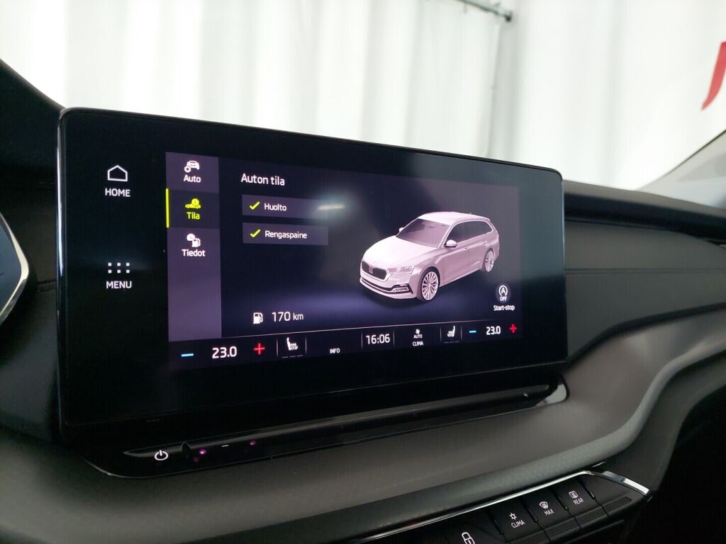 Skoda Octavia 2021 Sininen