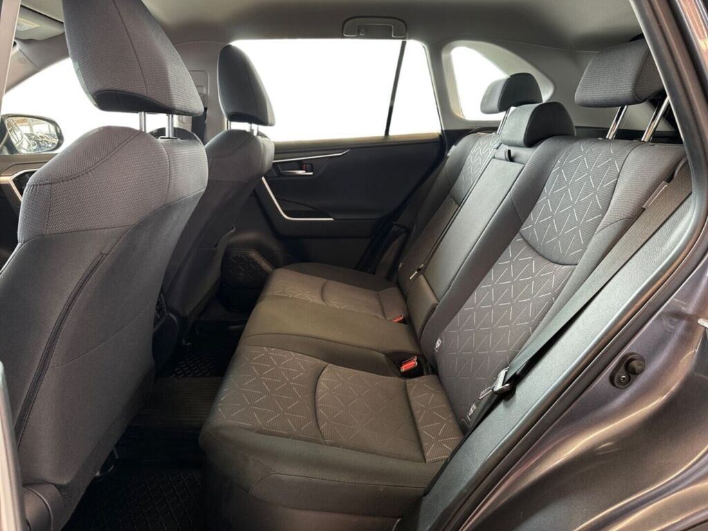 Toyota RAV4 2021 Harmaa