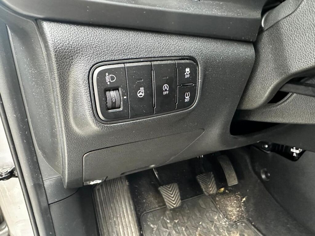 Hyundai i20 Hatchback 2022 Ruskea (beige)