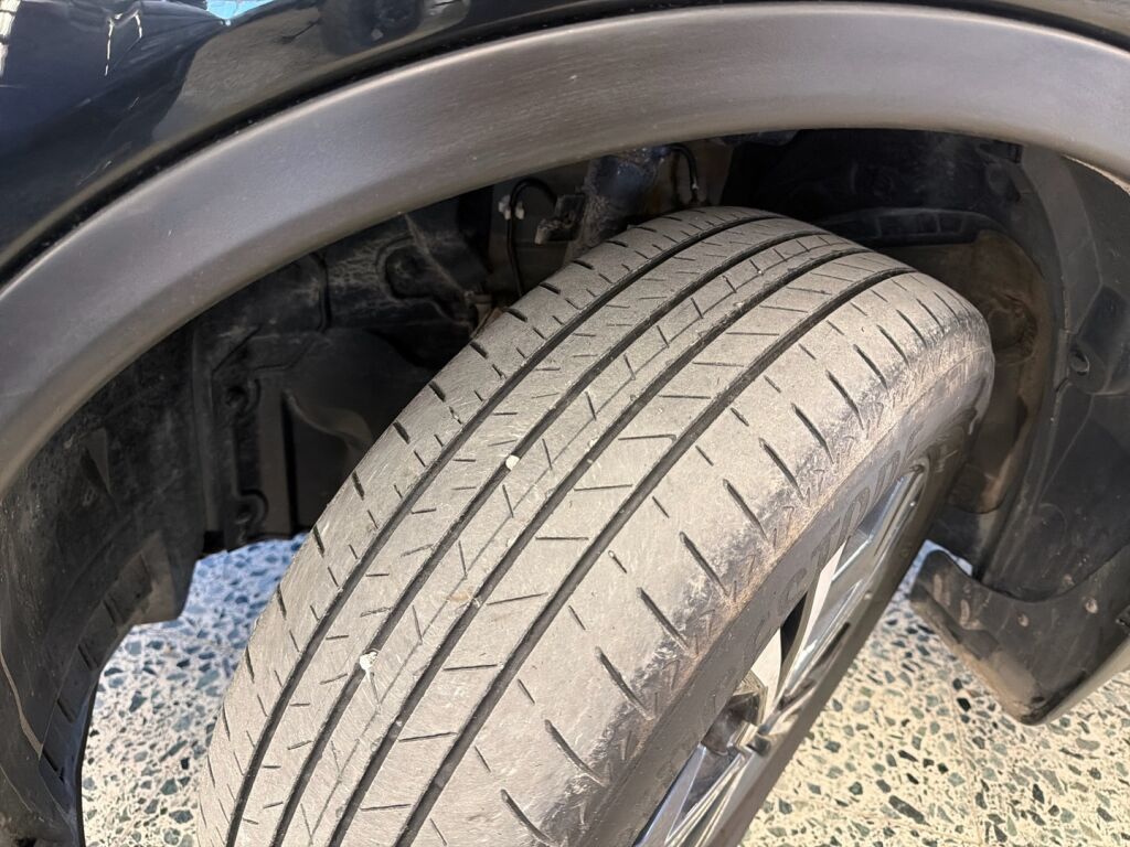 Nissan X-Trail 2021 Musta