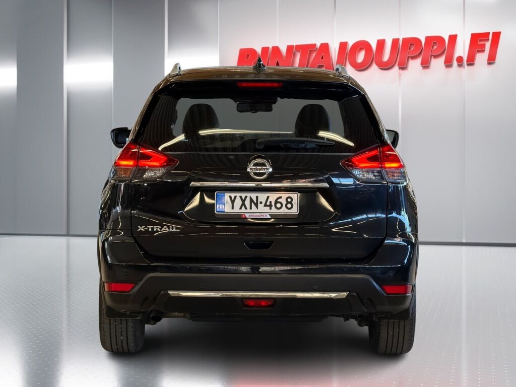 Nissan X-Trail 2021 Musta