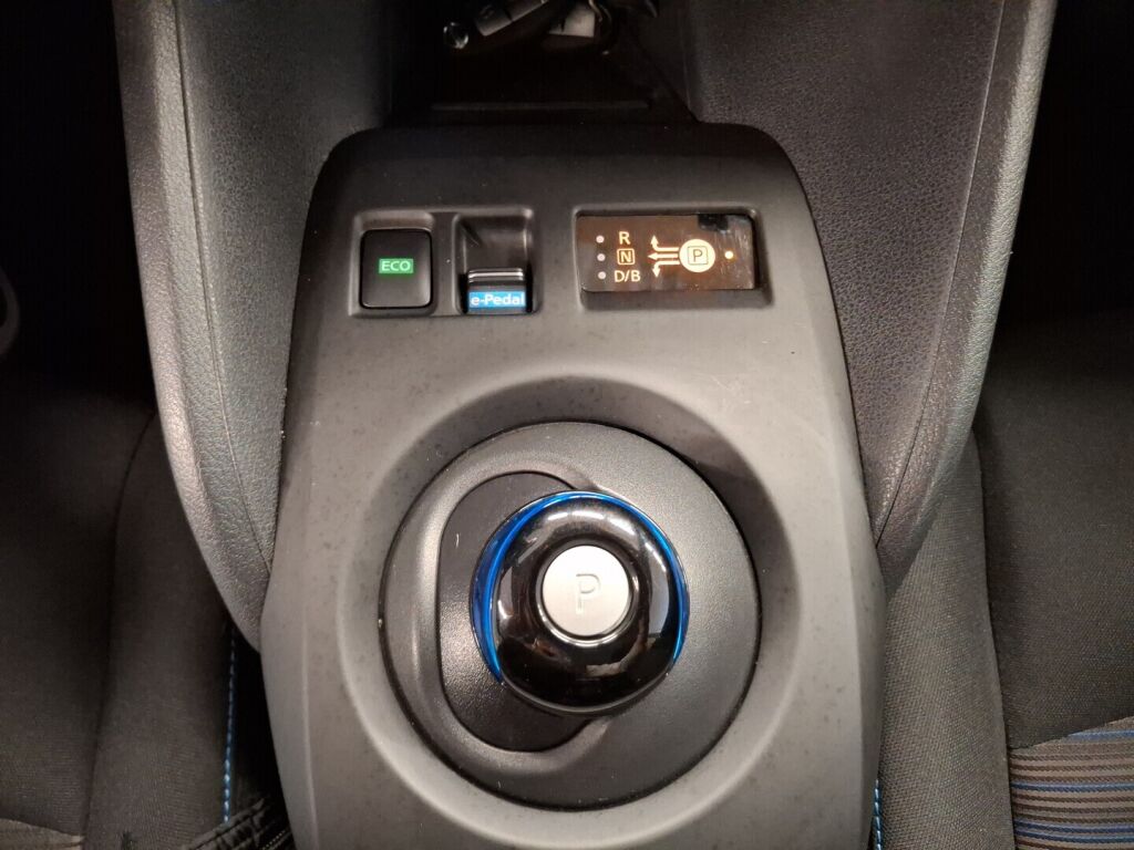 Nissan Leaf 2021 Valkoinen