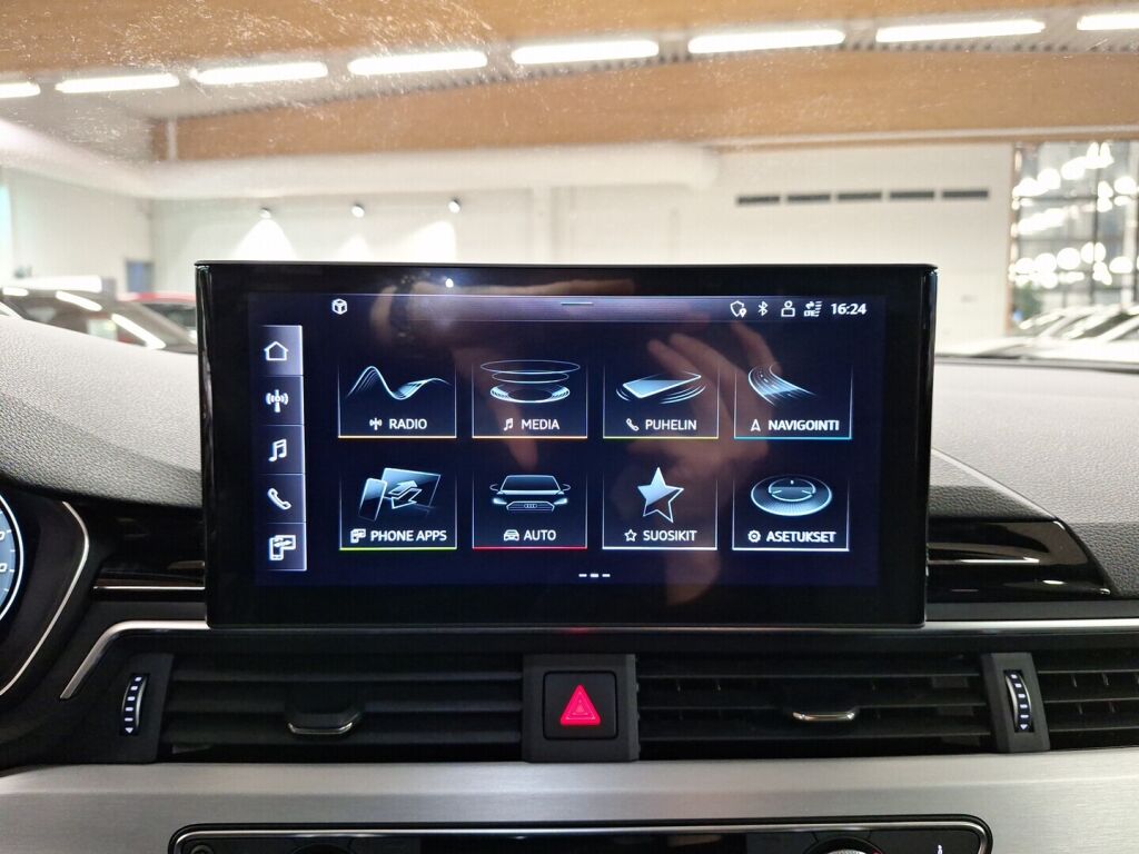 Audi A4 2021 Valkoinen